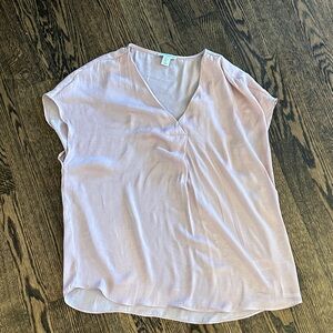 Light Blush V-Neck Short Sleeve Blouse